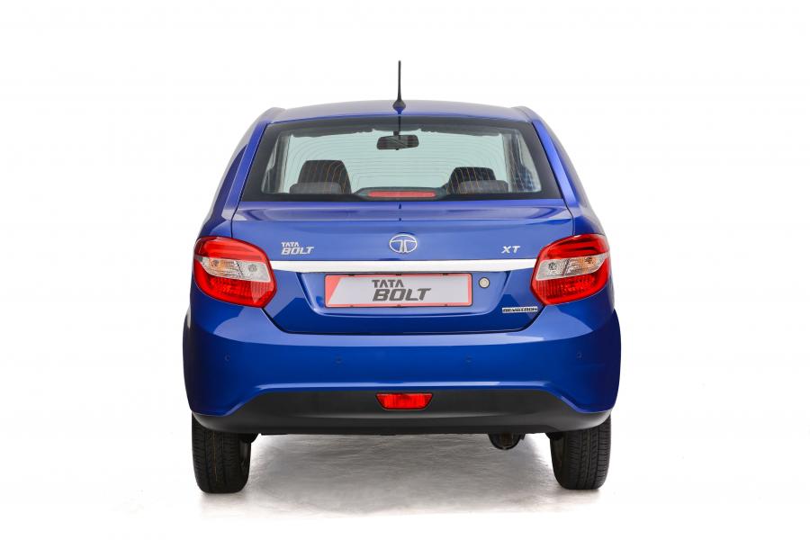  Tata Bolt Sedan 2015 года  (ZA) (фото 10 из 36)